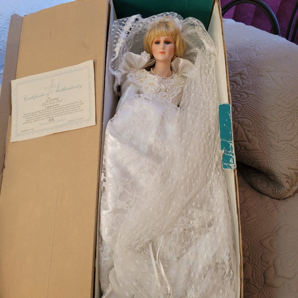 TOWLE BRIDE DIANA DOLL Collectible